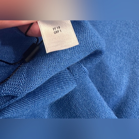 ST. JOHN Blue Wool Silk Knit Top Blouse Shirt Lightweight Boat Neck Pullout Tee - Picture 11 of 13